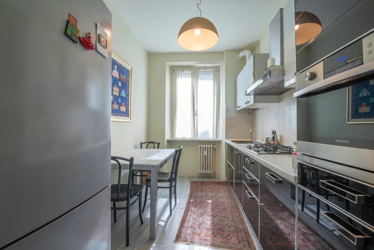 Welcoming&cozy 2 bedroom apartment - Boscovich Mediolan Włochy